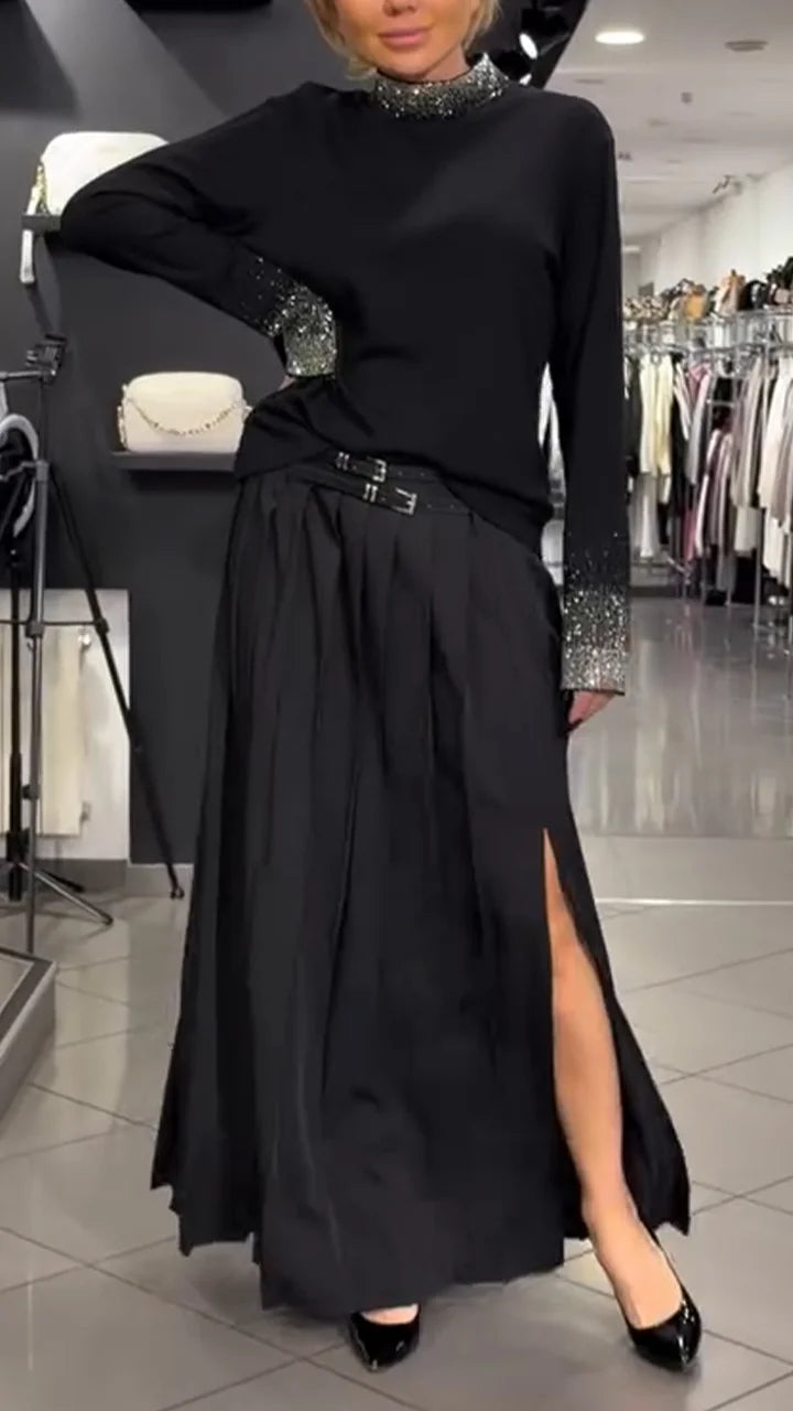 Conjunto casual feminino com top de strass e saia com fenda