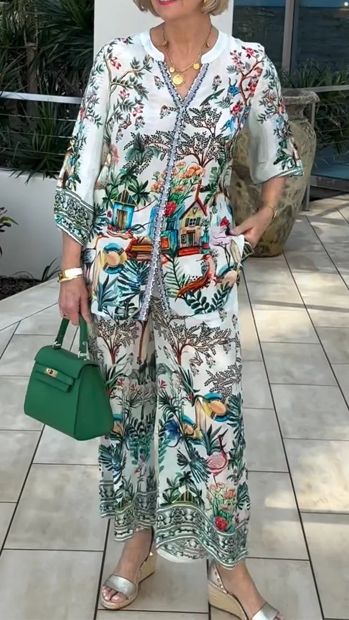 Conjunto casual feminino com estampa e gola redonda