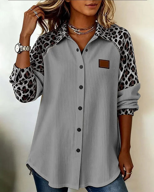 Camisa de colarinho abotoado com padrão leopardo